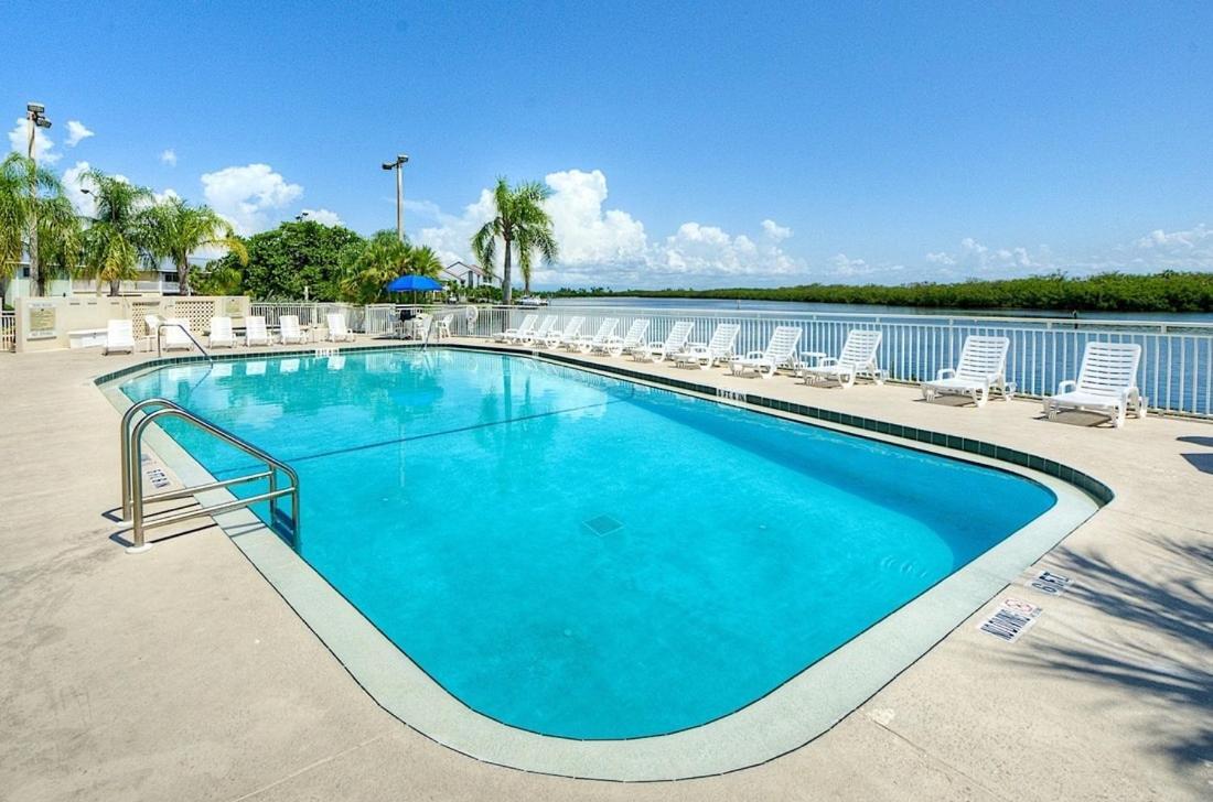 Sunsetview Studio116 Beach Steps Away Pool Wifi ラスキン エクステリア 写真